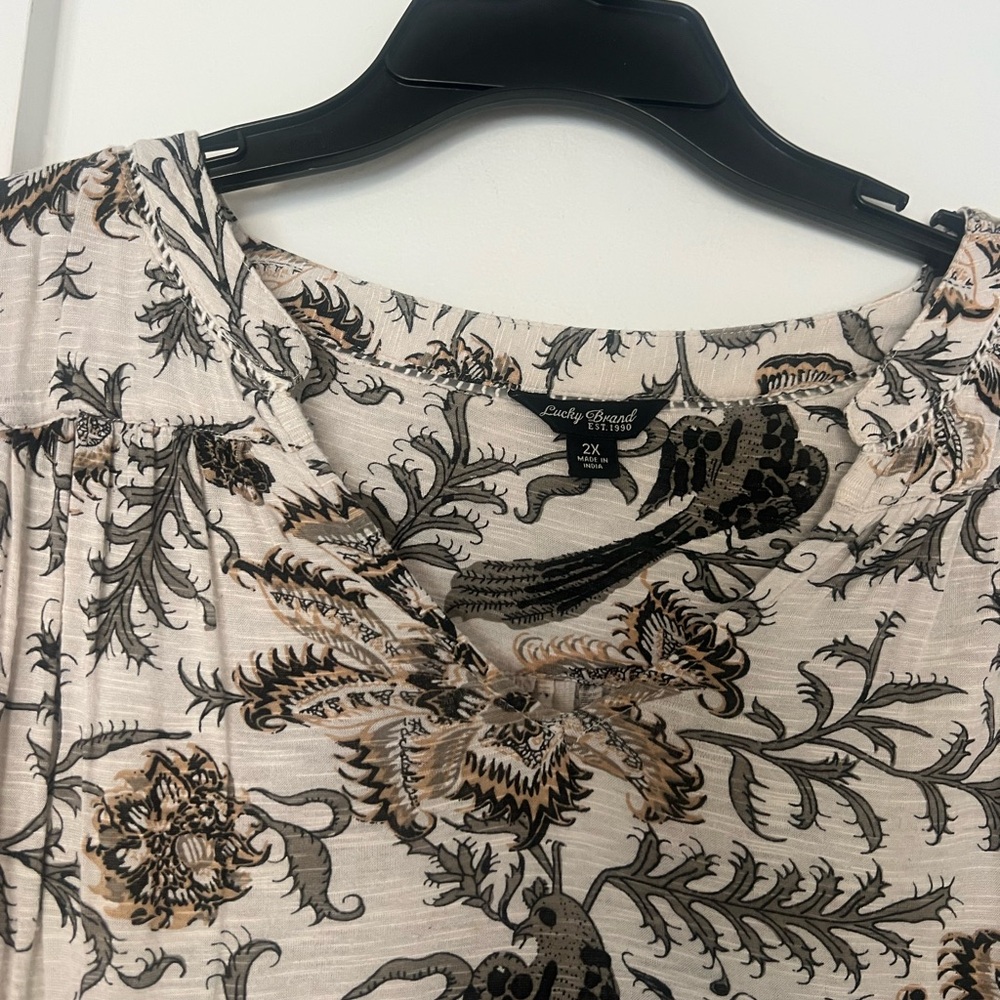 Lucky Brand 3/4 Sleeve Floral /Bird Peasant Split Neck Top size 2X Boho - Picture 8 of 10